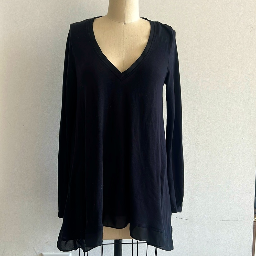 Anthropologie Deletta Black Long Sleeves Flowy Top